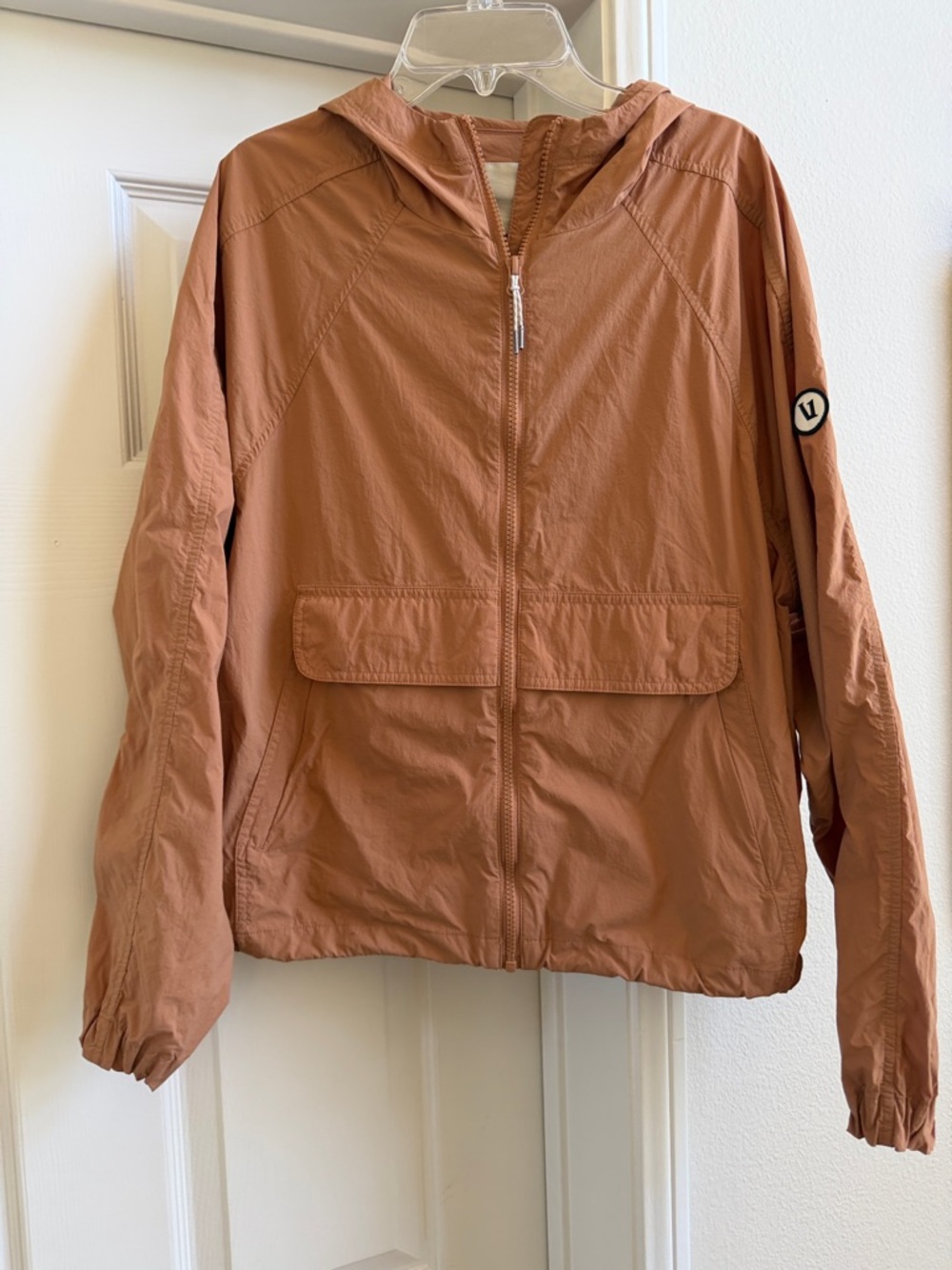 Vuori Women's Rust packable windbreaker Hooded Utility Jacket EUC size S